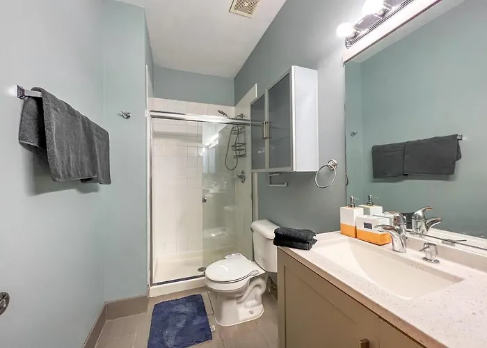 Pool Table, Pingpong, Arcade, 2-car Parking, 3 Floors! Apartamento Chicago